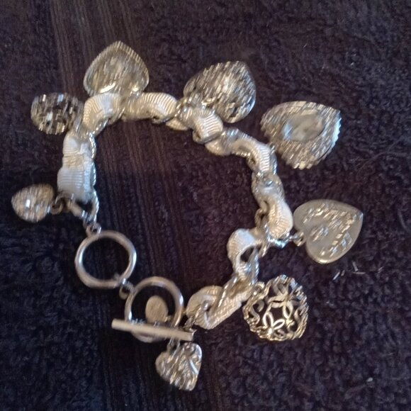Cookie Lee Jewelry - Vintage Cookie Lee Hearts Bracelet